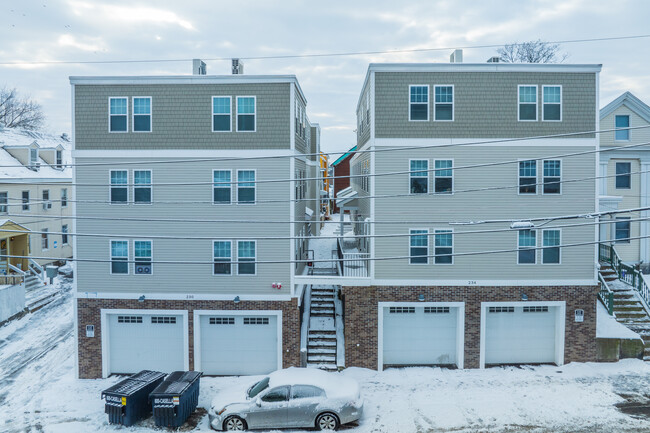 230 Appleton St in Lowell, MA - Building Photo - Building Photo