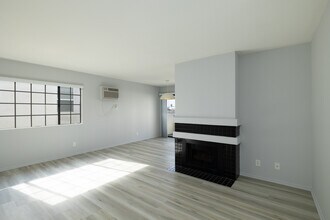 Lido Apartments - 3423 Mentone Ave in Los Angeles, CA - Foto de edificio - Interior Photo
