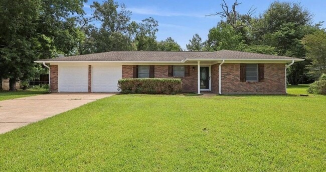 property at 630 White Oak Dr