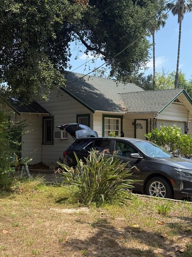 1892 N Madison Ave in Pasadena, CA - Building Photo - Building Photo