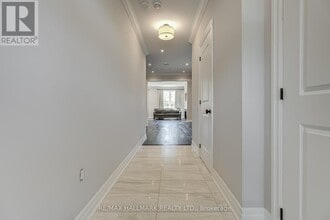 9 Keenlyside Ln. in Ajax, ON - Building Photo - Building Photo