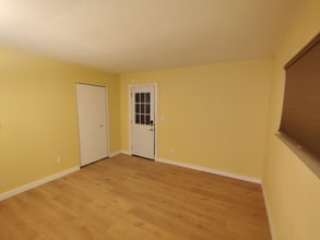 1357 N 17th St in El Centro, CA - Foto de edificio - Building Photo