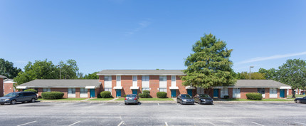 Oaks at Florence in Florence, SC - Foto de edificio - Building Photo