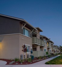 Vista Meadows Senior Apartments in Hollister, CA - Building Photo - Building Photo