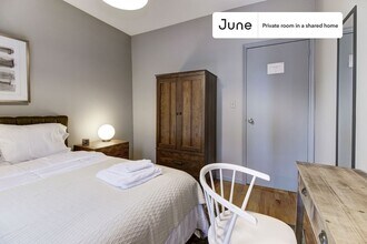 Room in Shared 4 bed/1 bath home in New York, NY - Building Photo - Building Photo