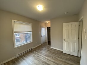 262 Robinson St in Moncton, NB - Building Photo - Building Photo