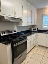 525 Farquhar St in Lake Charles, LA - Building Photo - Building Photo
