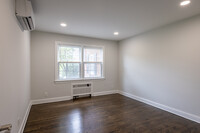 Manley Court in Summit, NJ - Building Photo - Interior Photo