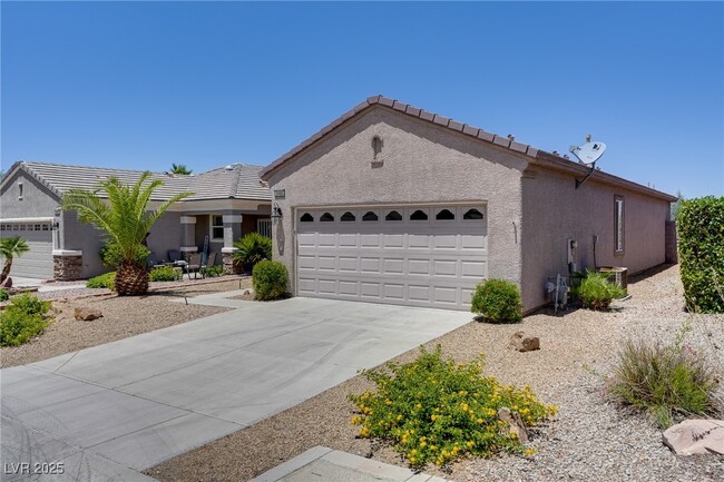 2490 Evening Twilight Ave in Henderson, NV - Building Photo - Building Photo