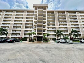 2671 S Course Dr in Pompano Beach, FL - Building Photo