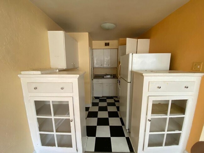 6143 Old York Rd in Philadelphia, PA - Building Photo - Building Photo