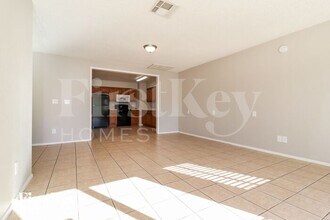 8761 W Ironwood Dr in Peoria, AZ - Building Photo - Building Photo