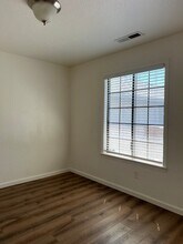1321 Claus Rd, Unit B in Modesto, CA - Building Photo - Building Photo