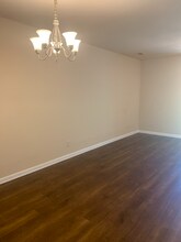585 McWilliams Rd SE in Atlanta, GA - Building Photo - Building Photo