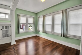 82 Rutland St, Unit Lower in Buffalo, NY - Foto de edificio - Building Photo