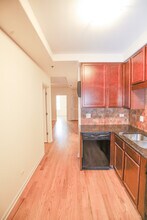 3706 N Kenmore Ave-Unit -1 in Chicago, IL - Building Photo - Building Photo