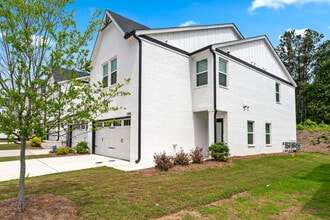 1544 Purple Cone Flower Ave in Mableton, GA - Building Photo - Building Photo