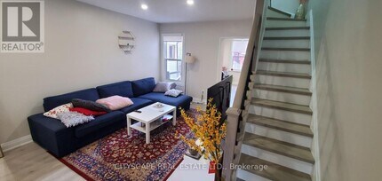 743 Cannon St E in Hamilton, ON - Building Photo - Building Photo