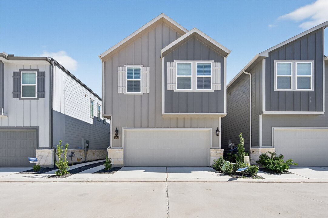 1518 Red Acer Dr in Houston, TX - Building Photo