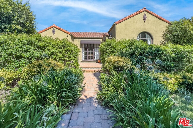 property at 434 Laurel Ave