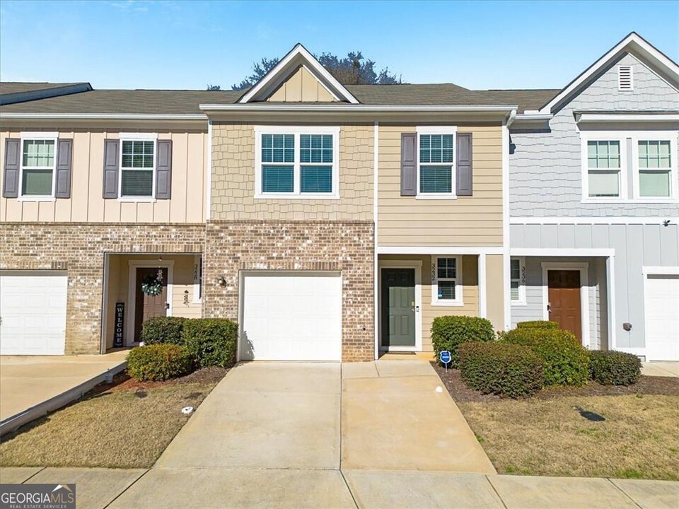 3232 Tarian Way in Decatur, GA - Building Photo