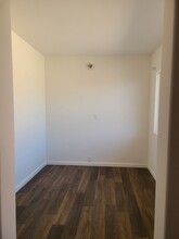 Islander Apartments in Los Angeles, CA - Foto de edificio - Building Photo