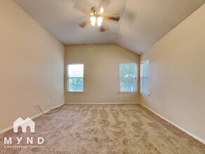32011 Sue Ln in Pinehurst, TX - Building Photo - Building Photo