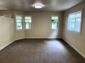 2471 Shay Ct in Fortuna, CA - Building Photo - Building Photo