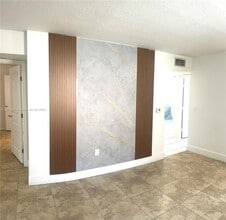 1240 SE 28th Ct, Unit 101 in Homestead, FL - Building Photo - Building Photo