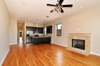 2151 W Evergreen Ave in Chicago, IL - Building Photo - Building Photo