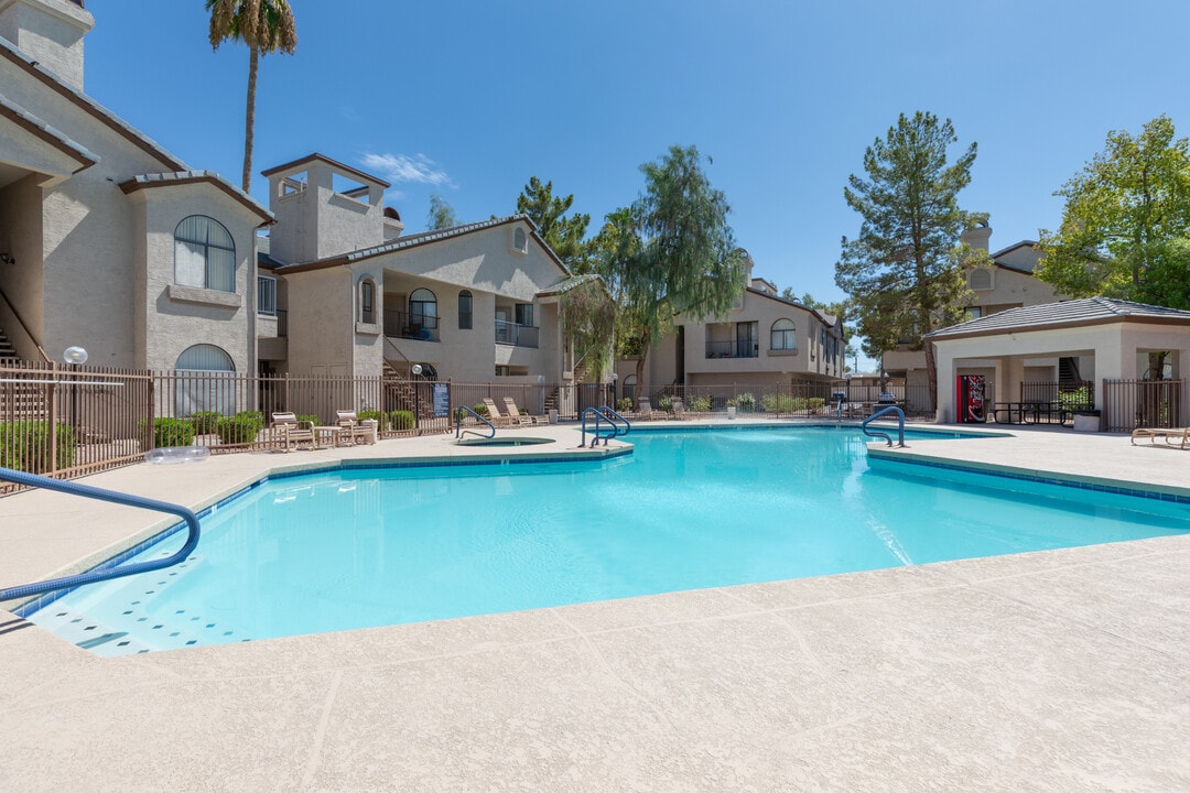 The Polo Club in Mesa, AZ - Foto de edificio