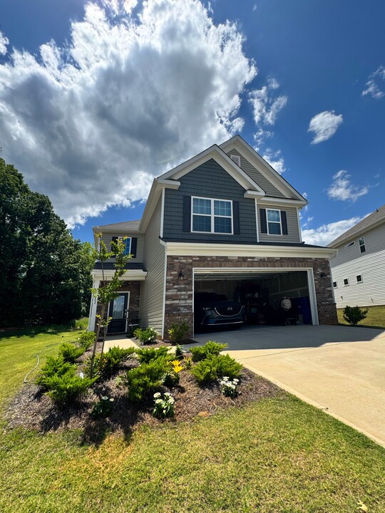 202 Eden Ave in Mooresville, NC - Building Photo