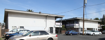 504 E Elm St in Lodi, CA - Building Photo - Building Photo