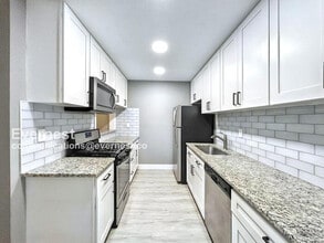 201 Park Ridge Cir in Marietta, GA - Foto de edificio - Building Photo