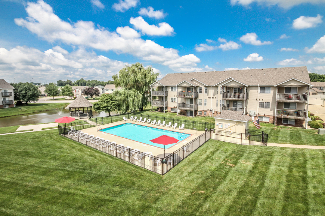 Brookside Manor in O'Fallon, IL - Foto de edificio