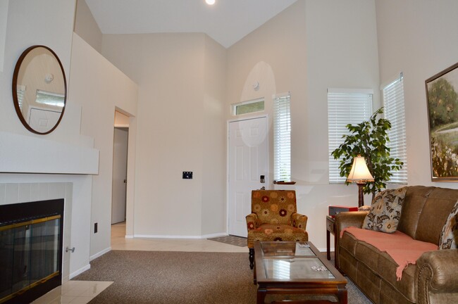 41691 Kansas St in Palm Desert, CA - Foto de edificio - Building Photo