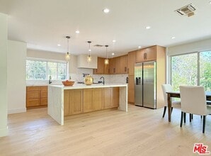 4108 Valley Vista Ct in Los Angeles, CA - Foto de edificio - Building Photo