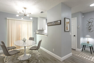 The Landings in West Palm Beach, FL - Building Photo - Interior Photo