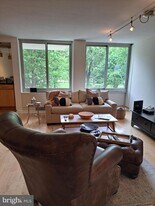 604-36 S Washington Square