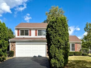 100 Rumsey Pl in Westmont, IL - Building Photo - Building Photo
