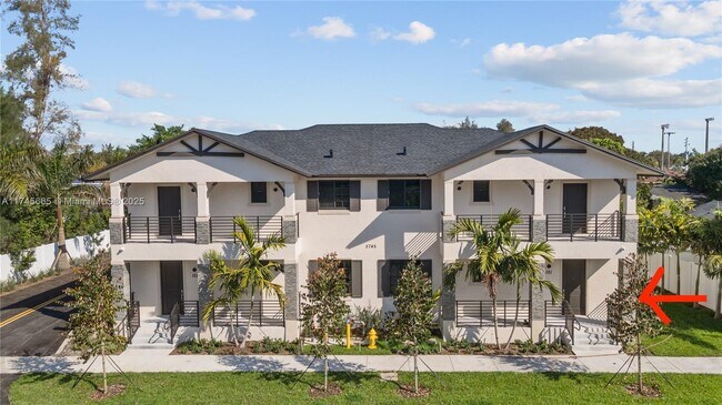 5745 SW 44th St-Unit -101 in Davie, FL - Building Photo - Building Photo
