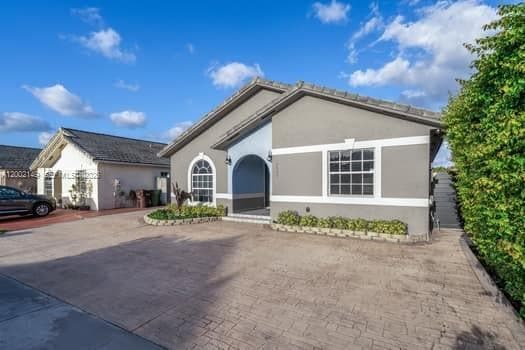 7503 W 34th Ln in Hialeah, FL - Building Photo - Building Photo