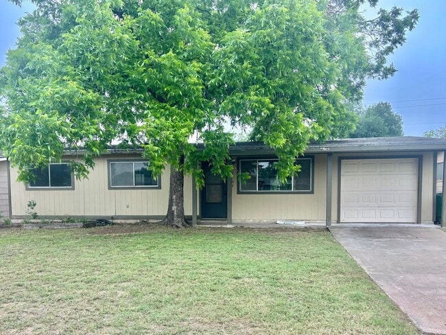 property at 2409 Lakeside Ave