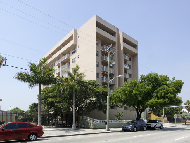 Riverside Apartments in Miami, FL - Foto de edificio - Building Photo