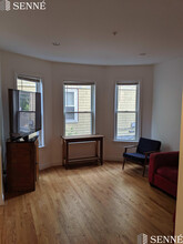 25 Lewis St, Unit 3 in Somerville, MA - Building Photo - Building Photo