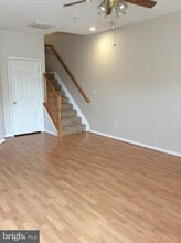 8089 Brookstone Ct in Severn, MD - Foto de edificio - Building Photo