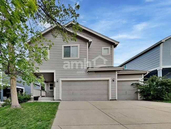 property at 2325 Hyacinth Rd