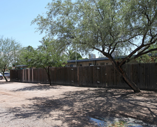 2309-2311 N Elaine Blvd in Tucson, AZ - Building Photo - Building Photo