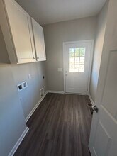 221 Cherokee Dr in Lafayette, TN - Foto de edificio - Building Photo