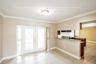 8950 SW 53rd St in Cooper City, FL - Foto de edificio - Building Photo